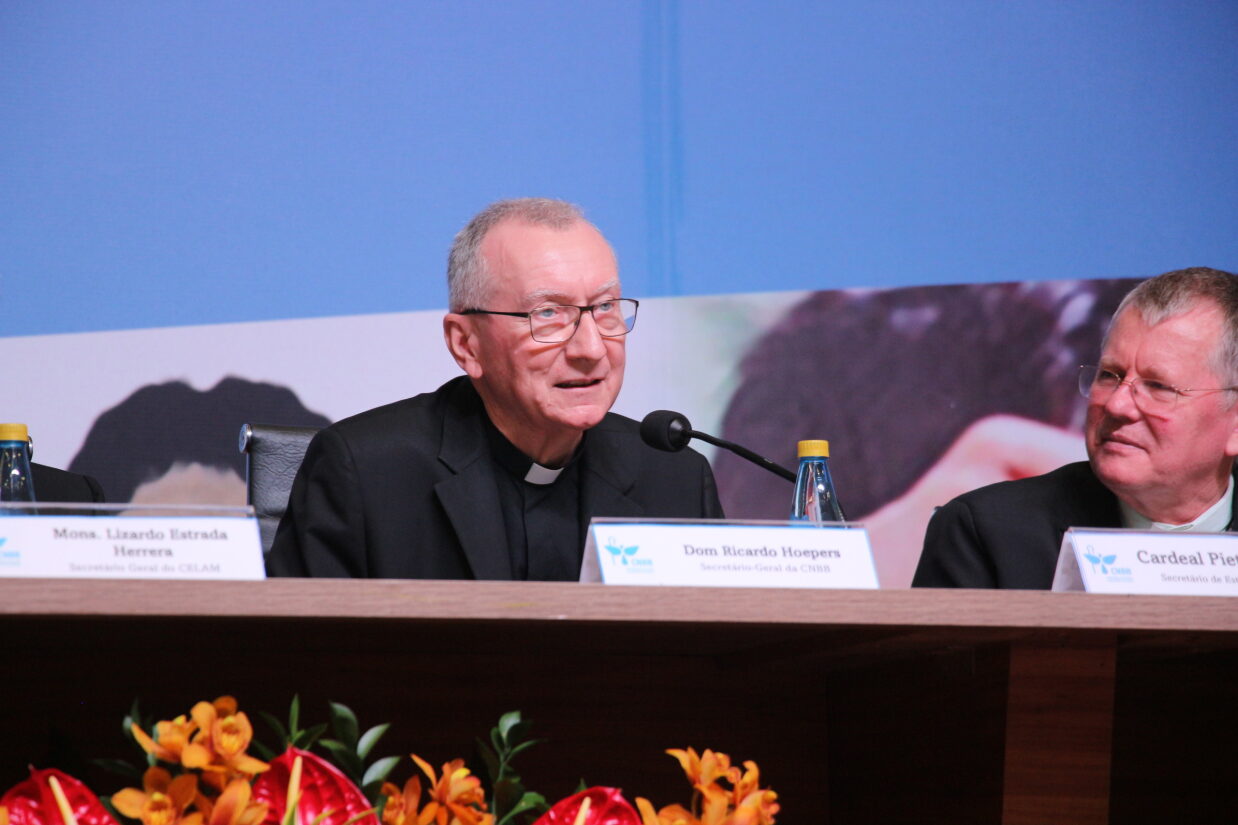 Secretario de Estado del Papa visita al presidente de Brasil y preside apertura de Asamblea de episcopado brasileño