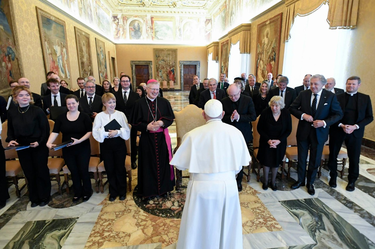 Amsterdam cumple 750 años: celebran con el Papa y nombrando variedad de tulipán como Fratelli Tutti