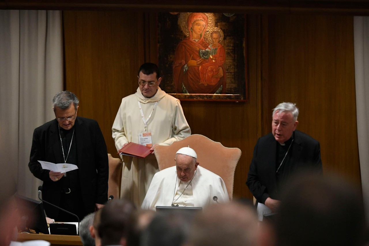 Mandato del Papa a 200 párrocos: misioneros de sinodalidad con los demás párrocos