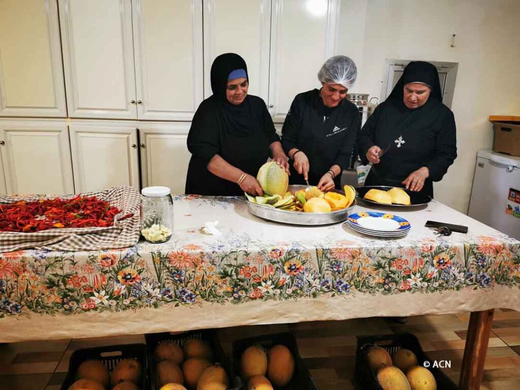 Líbano: así son las monjas que acogieron a musulmanes y cristianos que huyen de las bombas