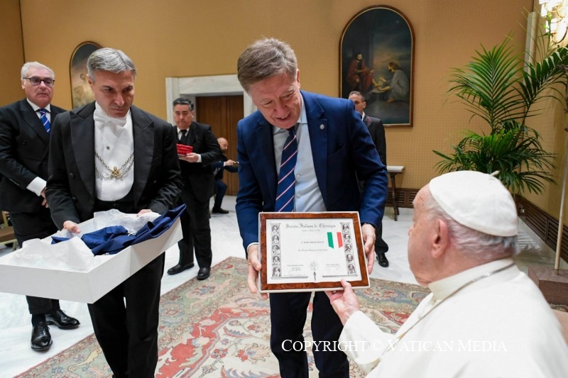 ¿Qué debe hacer el cirujano ante el paciente que debe operar? Papa Francisco responde